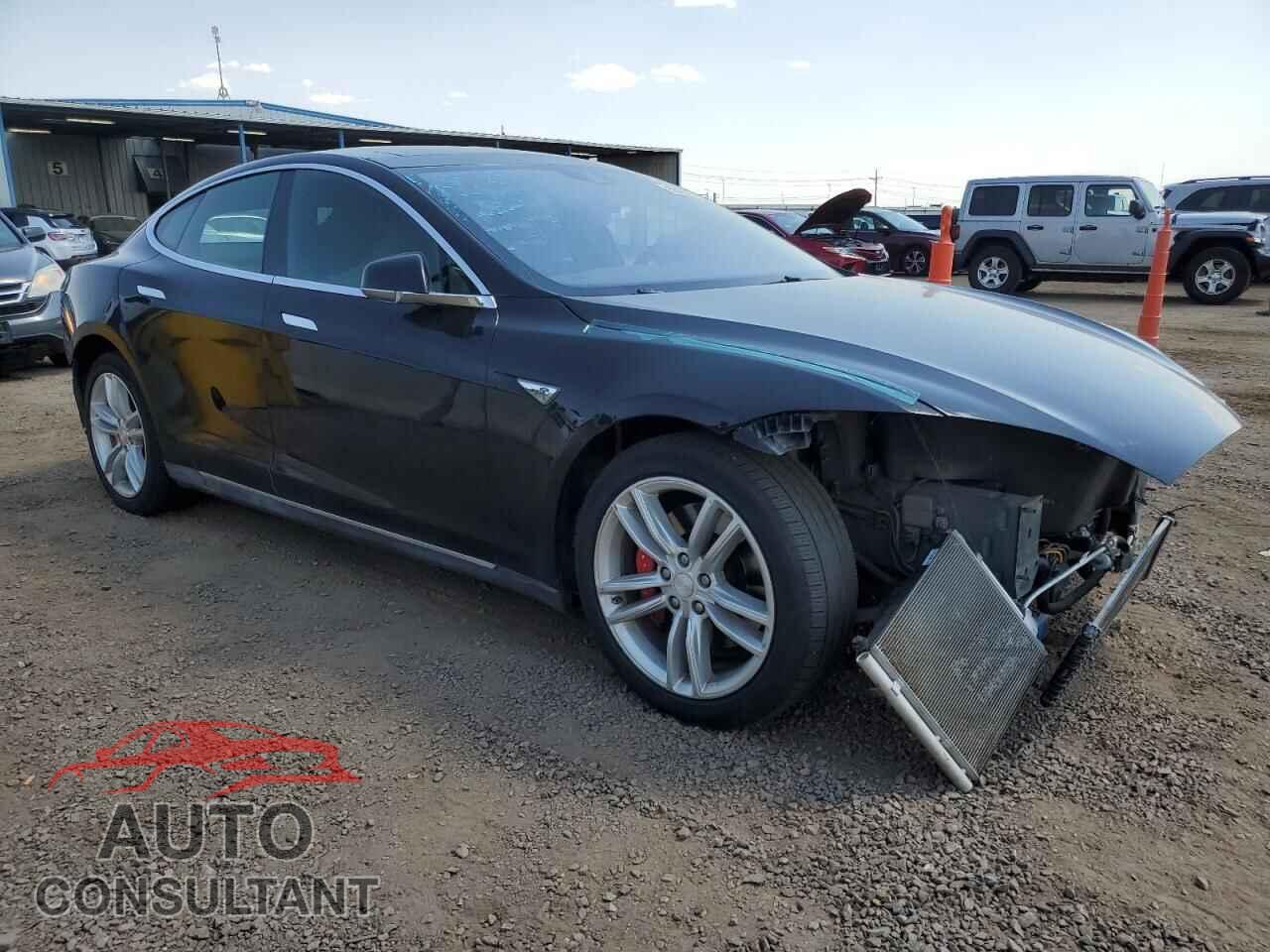 TESLA MODEL S 2015 - 5YJSA1E45FF115274