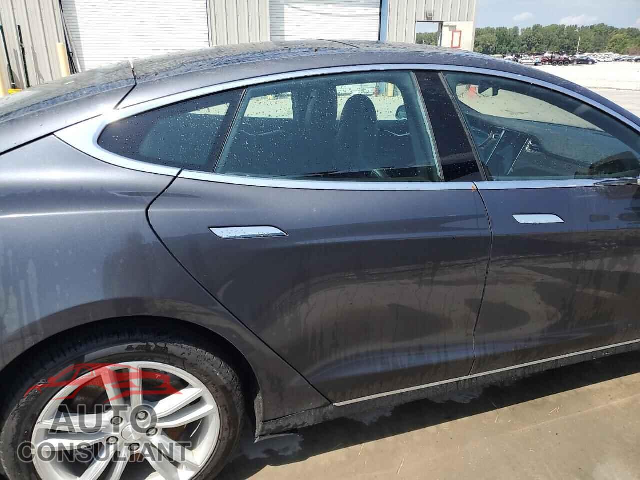 TESLA MODEL S 2015 - 5YJSA1S28FF088512
