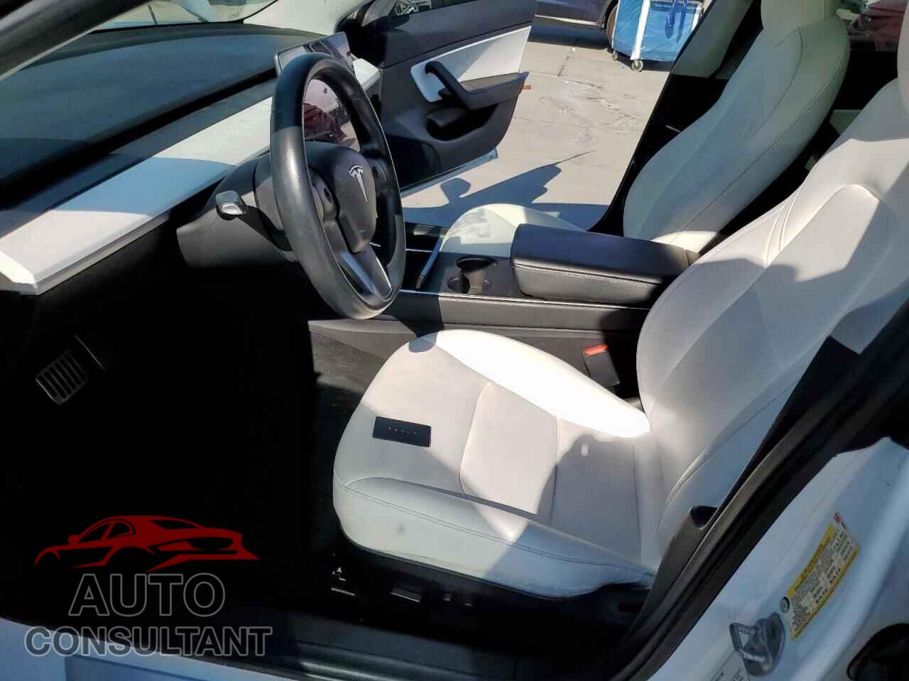 TESLA MODEL 3 2019 - 5YJ3E1EB9KF195065