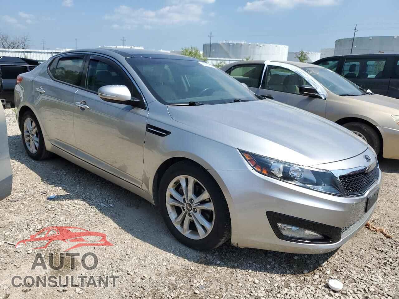 KIA OPTIMA 2011 - KNAGN4A79B5122085