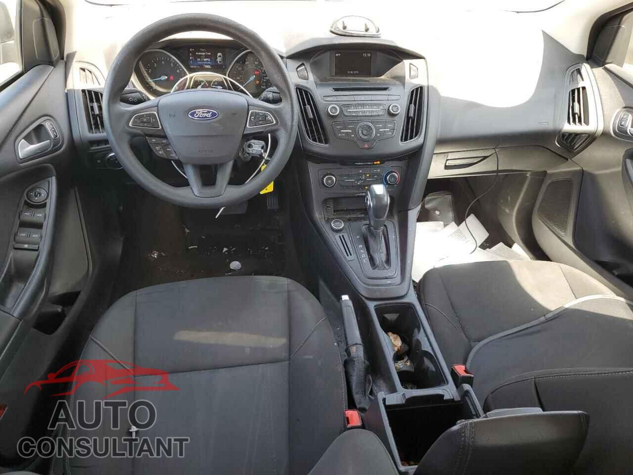 FORD FOCUS 2015 - 1FADP3K28FL211215