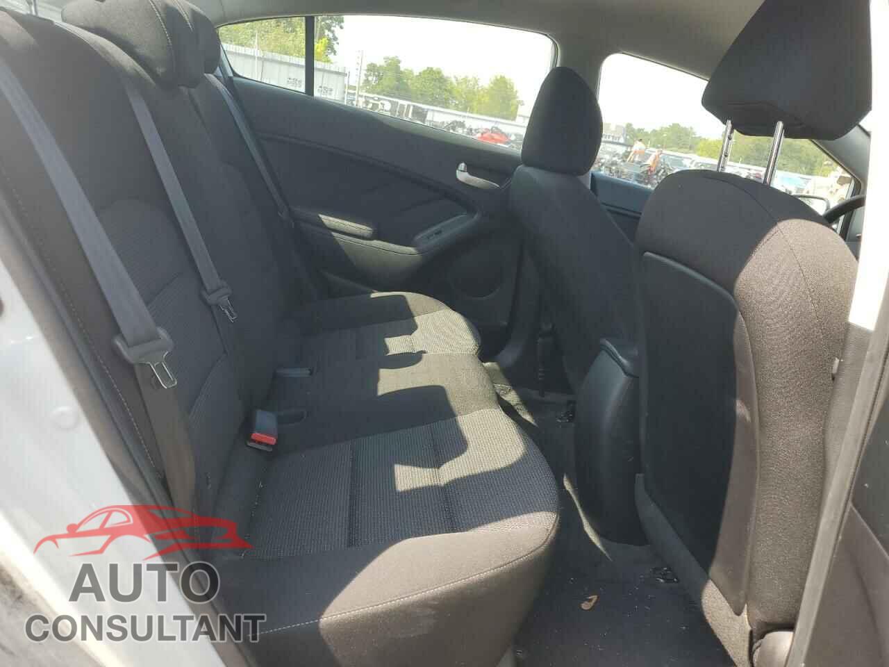 KIA FORTE 2017 - 3KPFK4A74HE129191