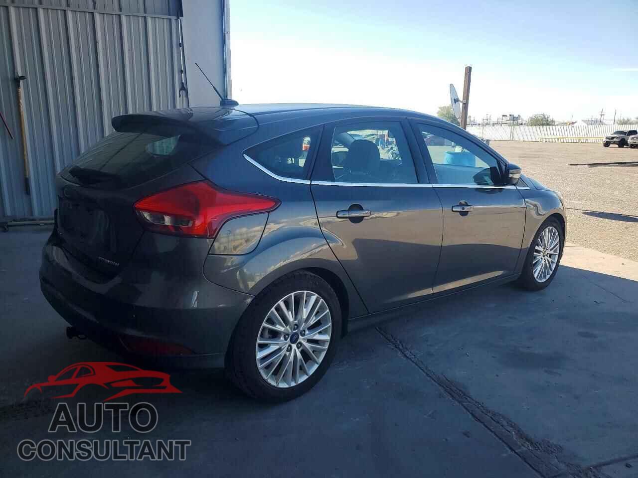 FORD FOCUS 2015 - 1FADP3N29FL380686