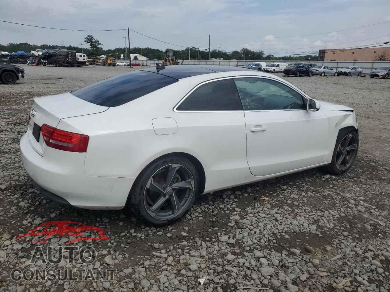 AUDI A5 2012 - WAULFAFRXCA004723