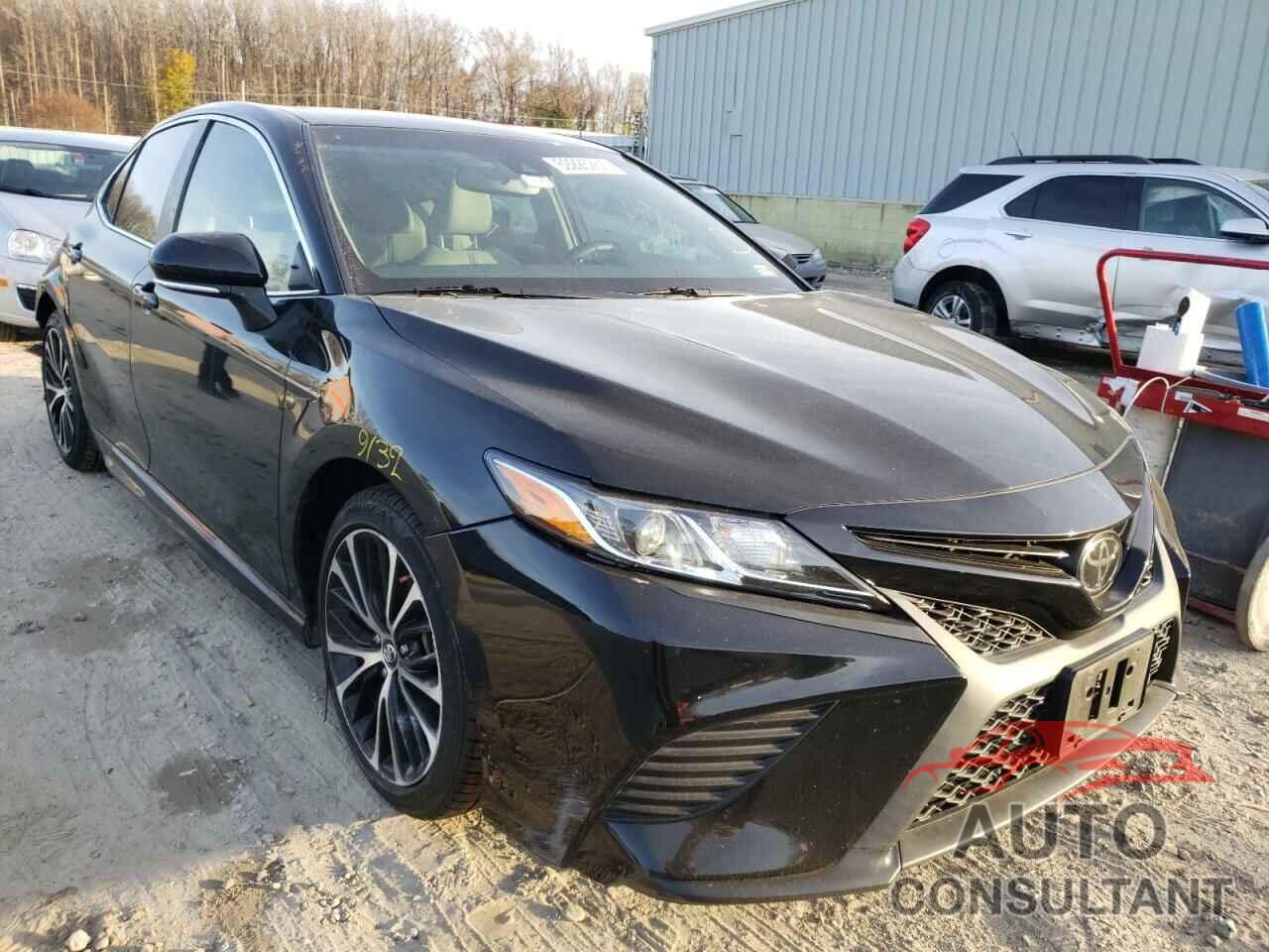 TOYOTA CAMRY 2018 - 4T1B11HK0JU121389