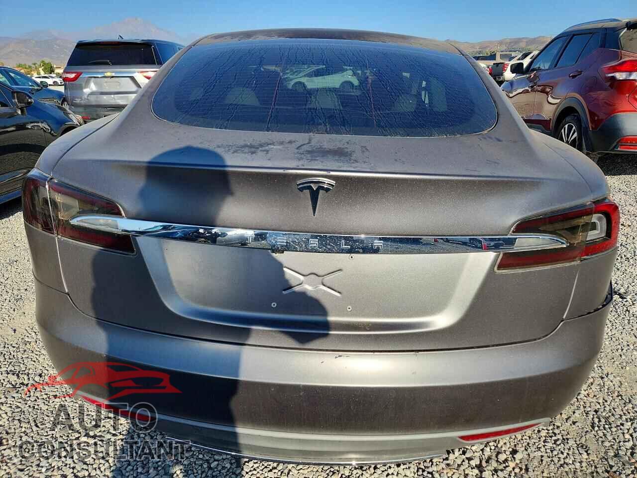 TESLA MODEL S 2014 - 5YJSA1S13EFP41186