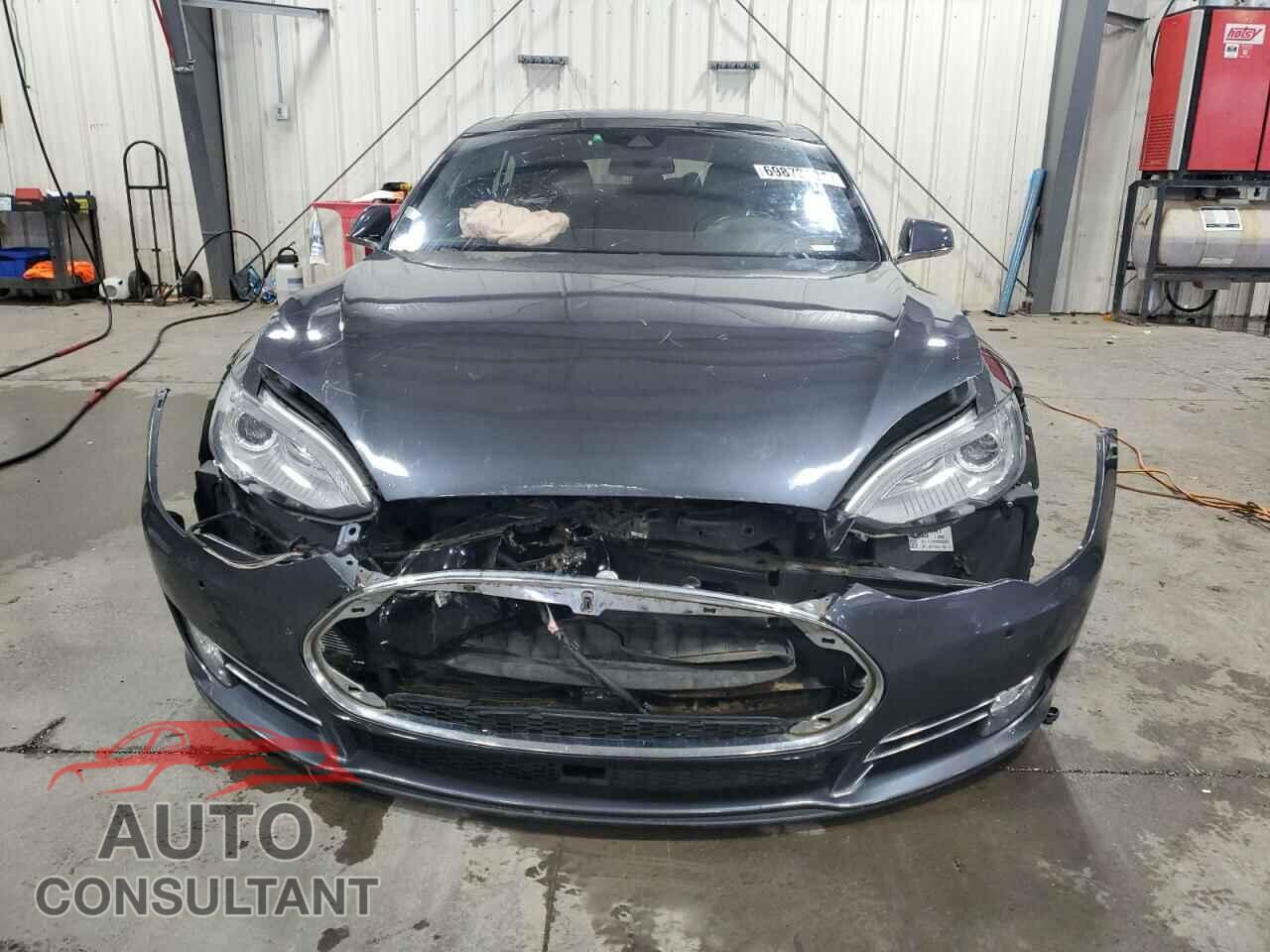 TESLA MODEL S 2015 - 5YJSA1E41FF106863
