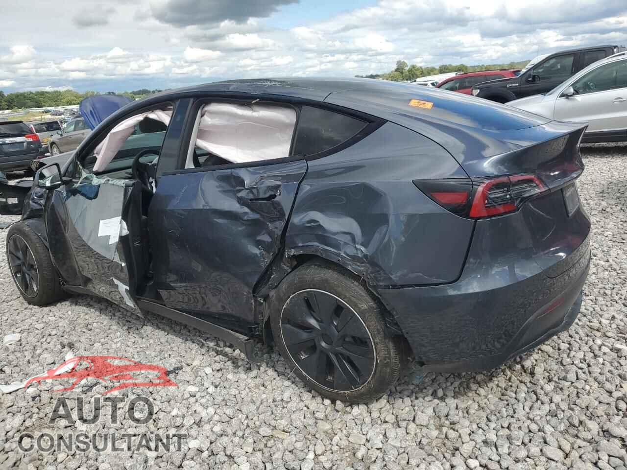 TESLA MODEL Y 2023 - 7SAYGAEE8PF830989
