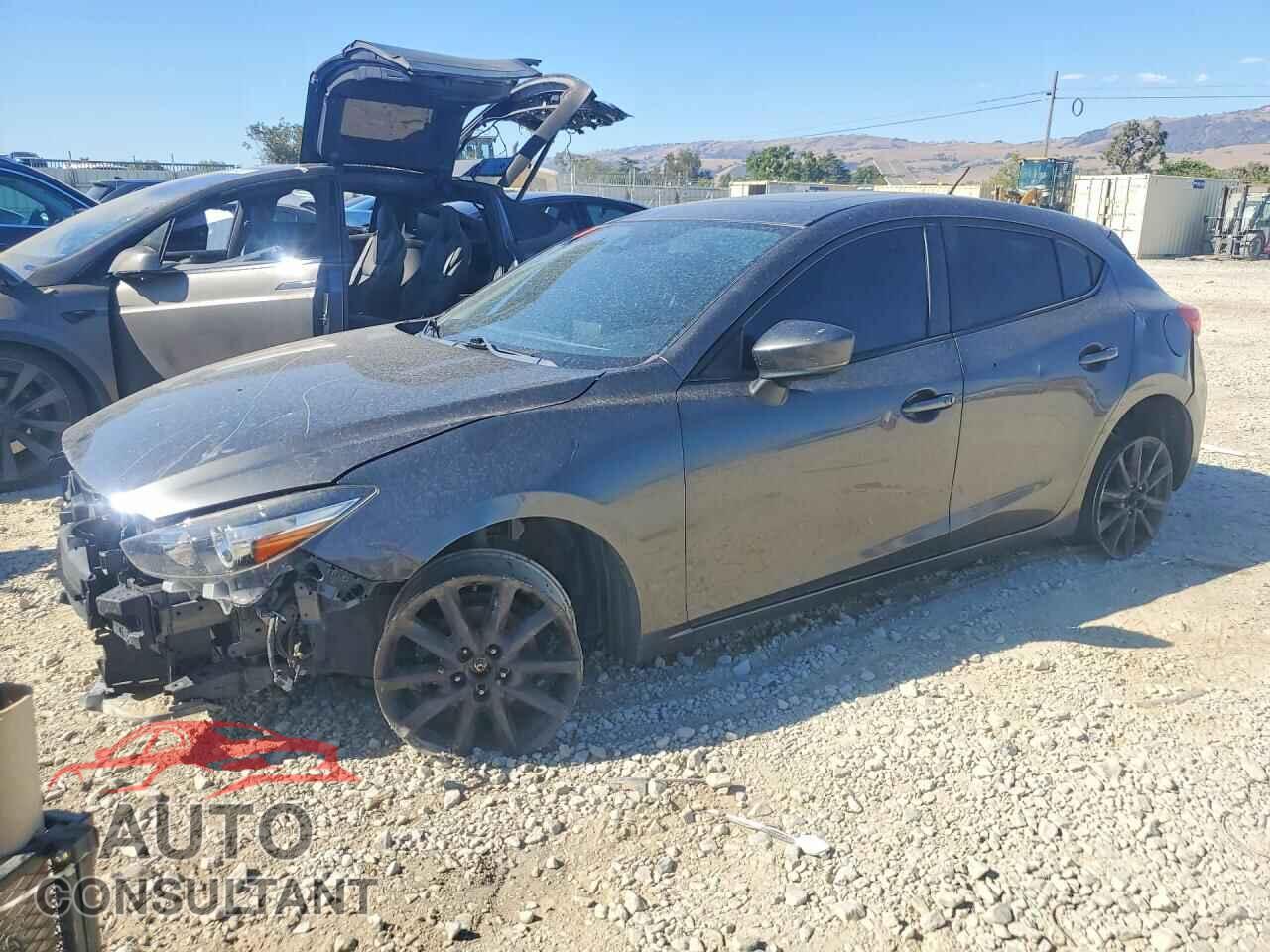 MAZDA 3 2017 - 3MZBN1L38HM128403