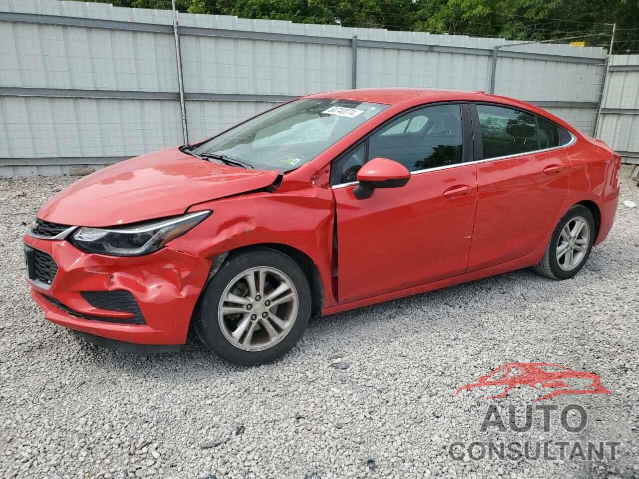 CHEVROLET CRUZE 2018 - 1G1BE5SM3J7184049