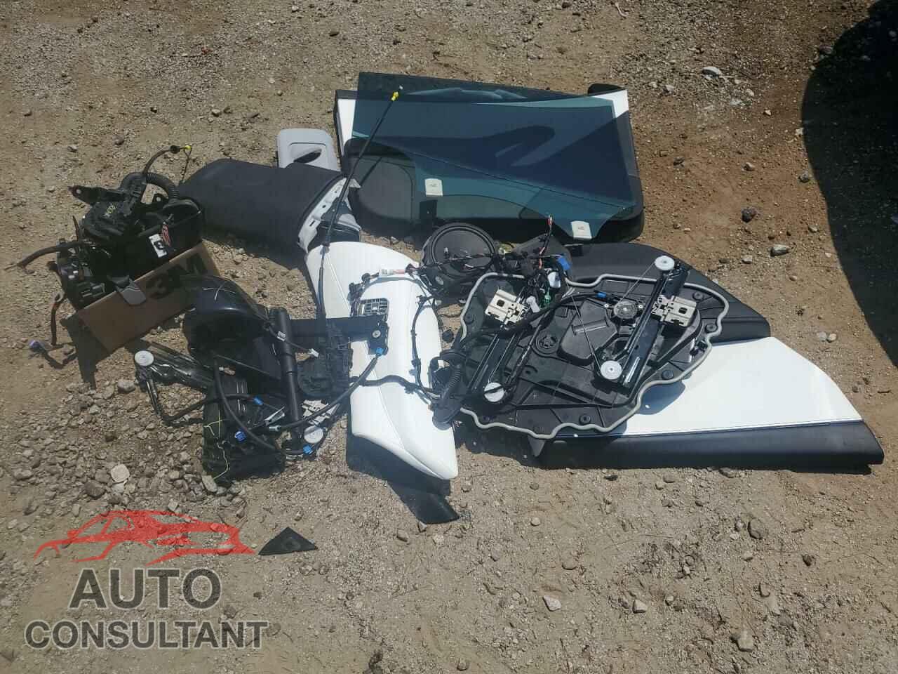 TESLA MODEL 3 2024 - 5YJ3E1EB5RF760843