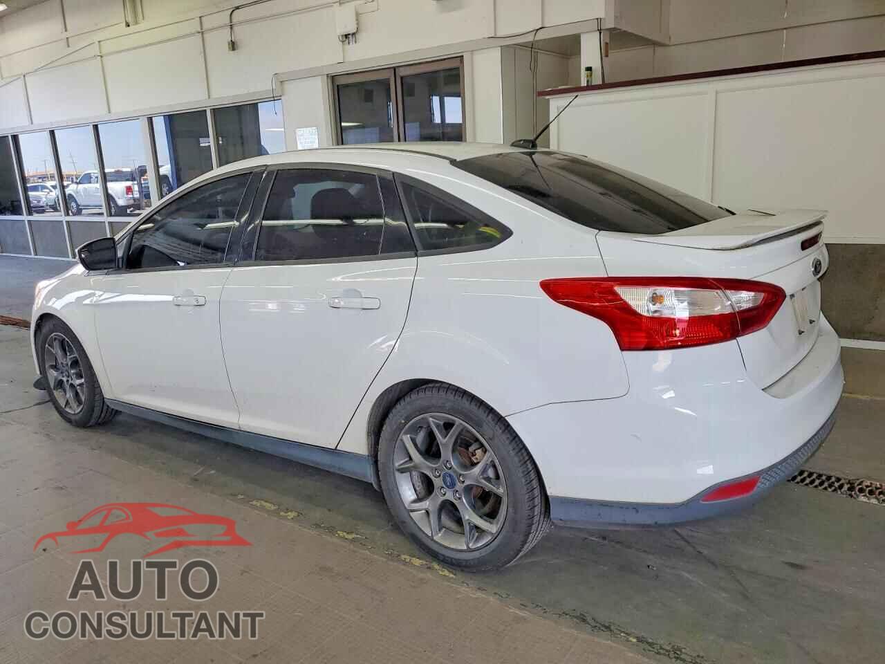 FORD FOCUS 2014 - 1FADP3F27EL238351