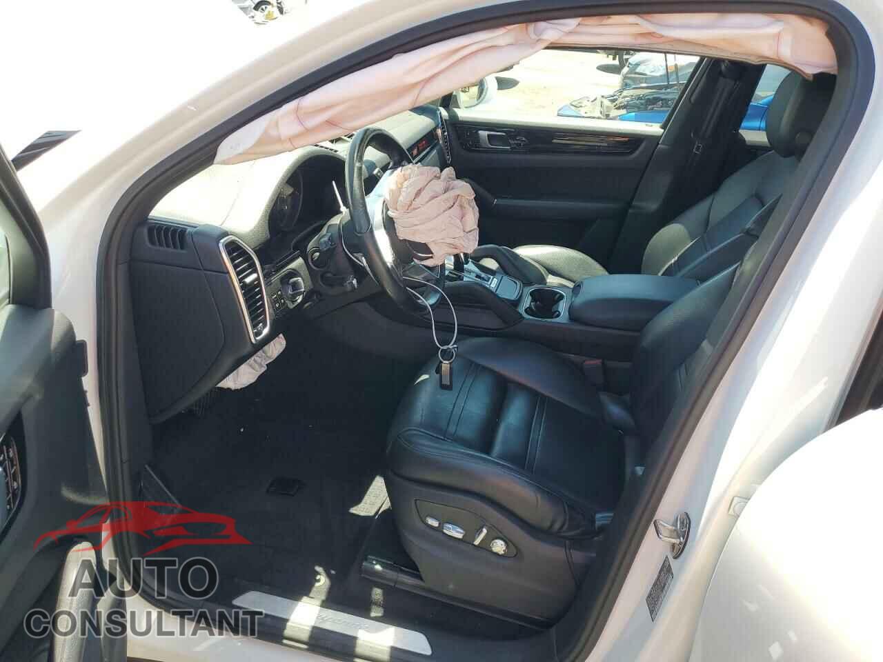 PORSCHE CAYENNE 2020 - WP1AA2AY7LDA03393