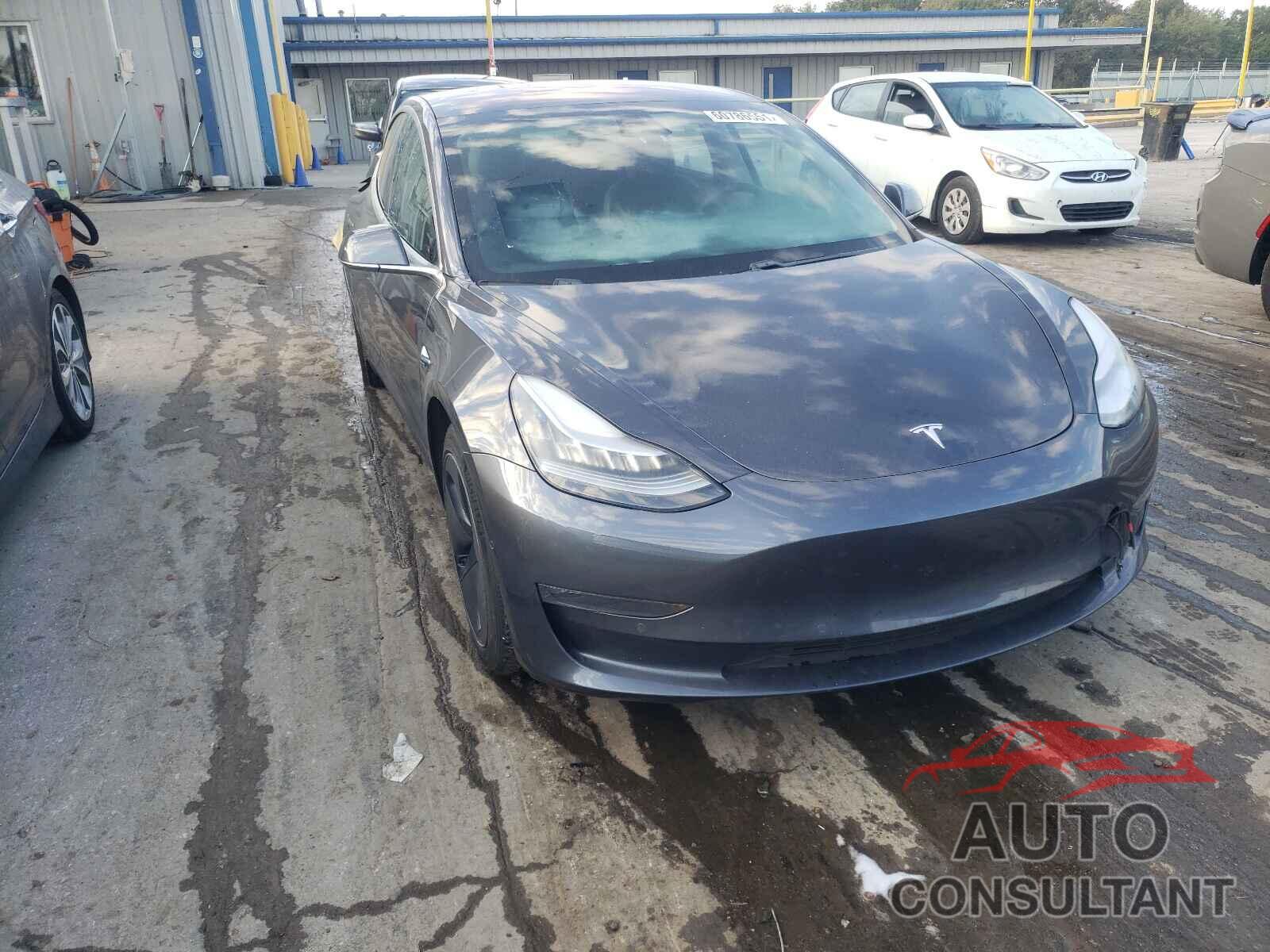 TESLA MODEL 3 2018 - 5YJ3E1EA8JF050945