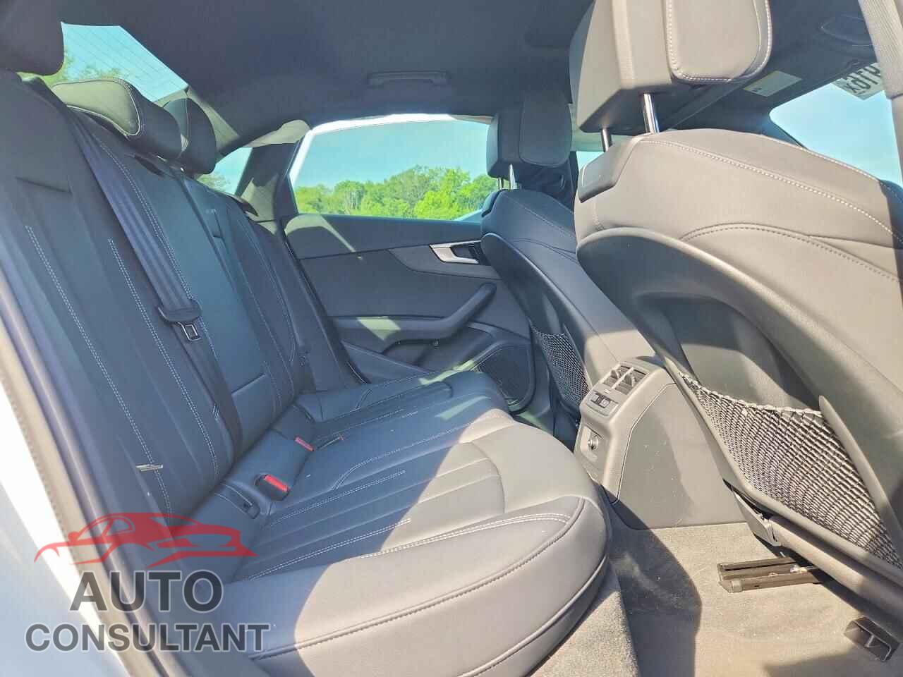 AUDI A4 2024 - WAUDAAF45RN000281