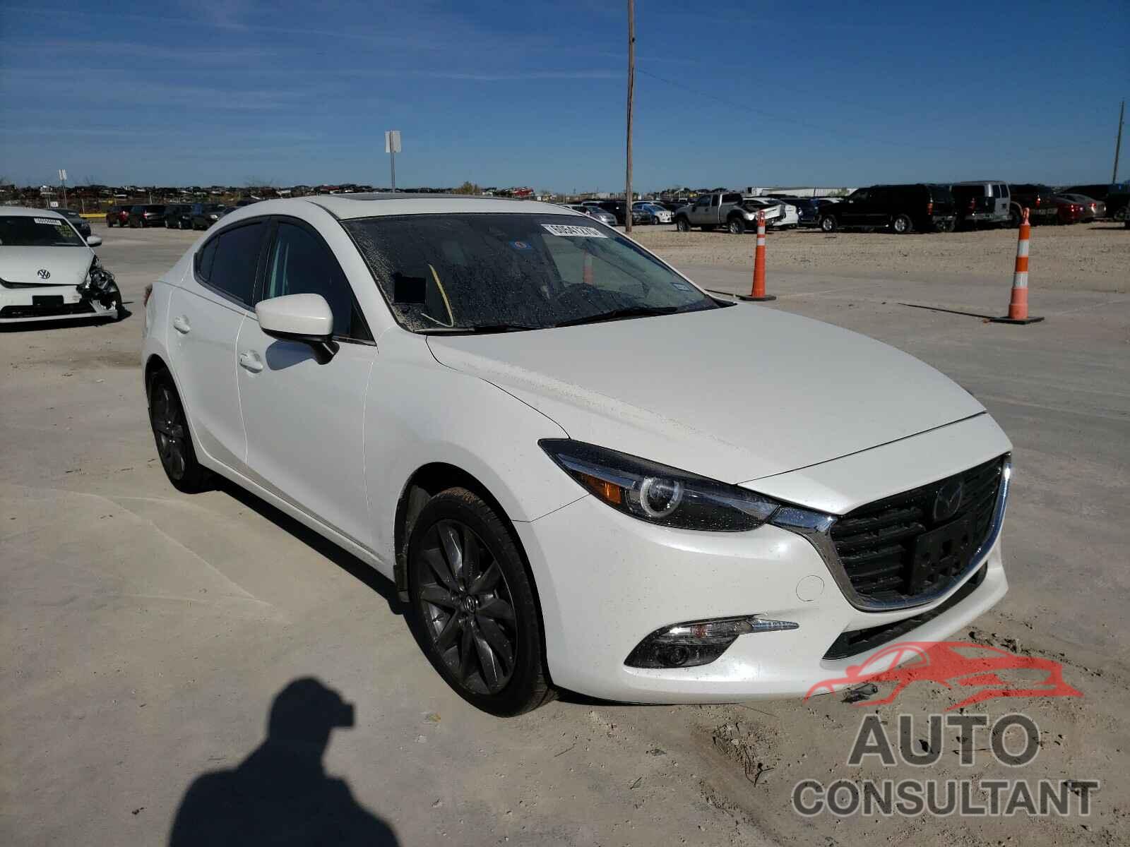 MAZDA 3 2018 - 3MZBN1W31JM158571