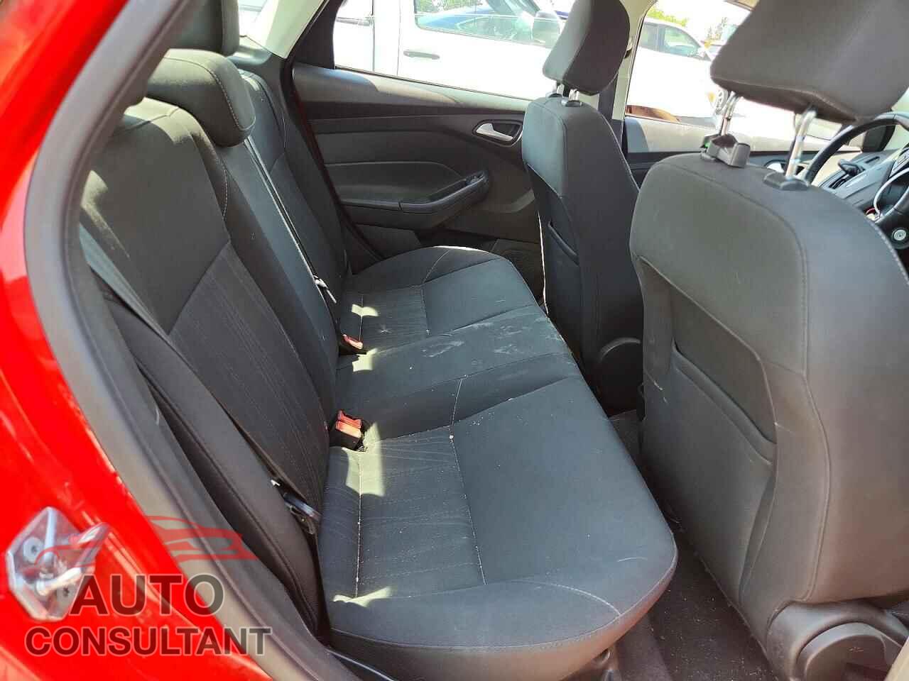 FORD FOCUS 2017 - 1FADP3FE0HL200796