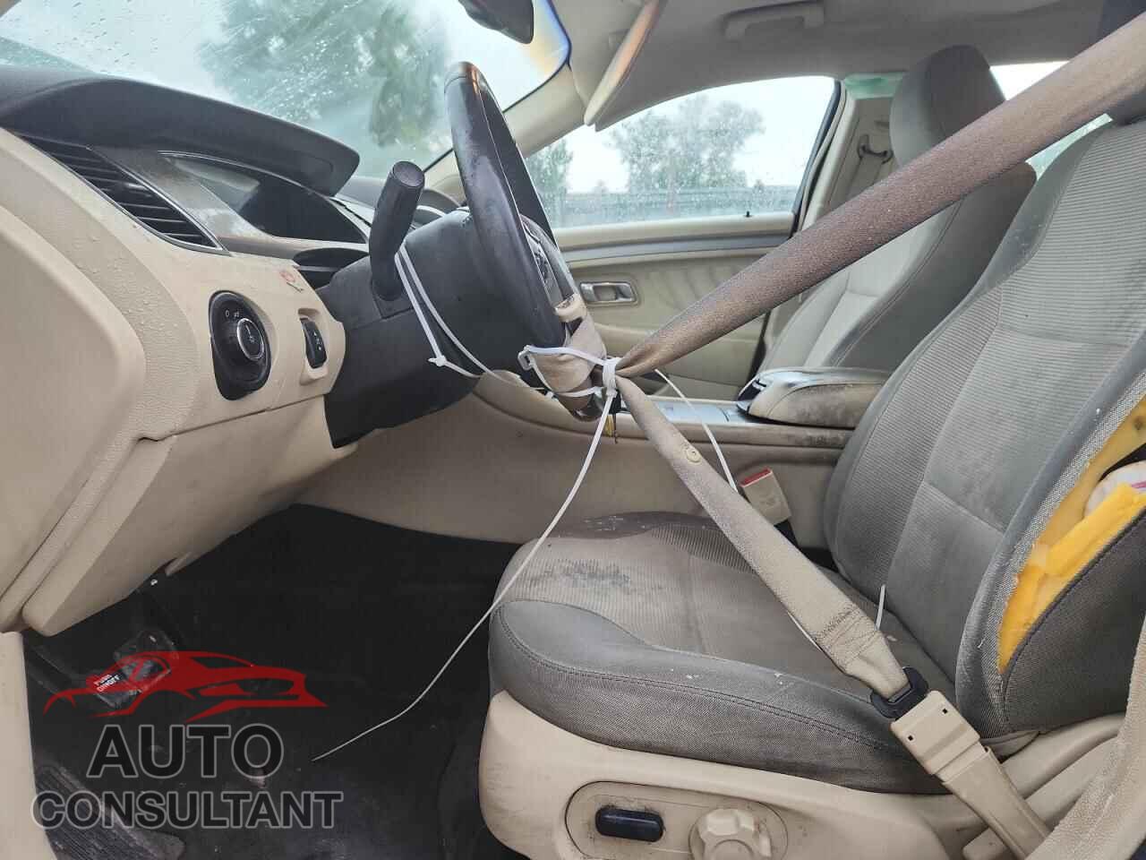 FORD TAURUS 2013 - 1FAHP2E82DG111340