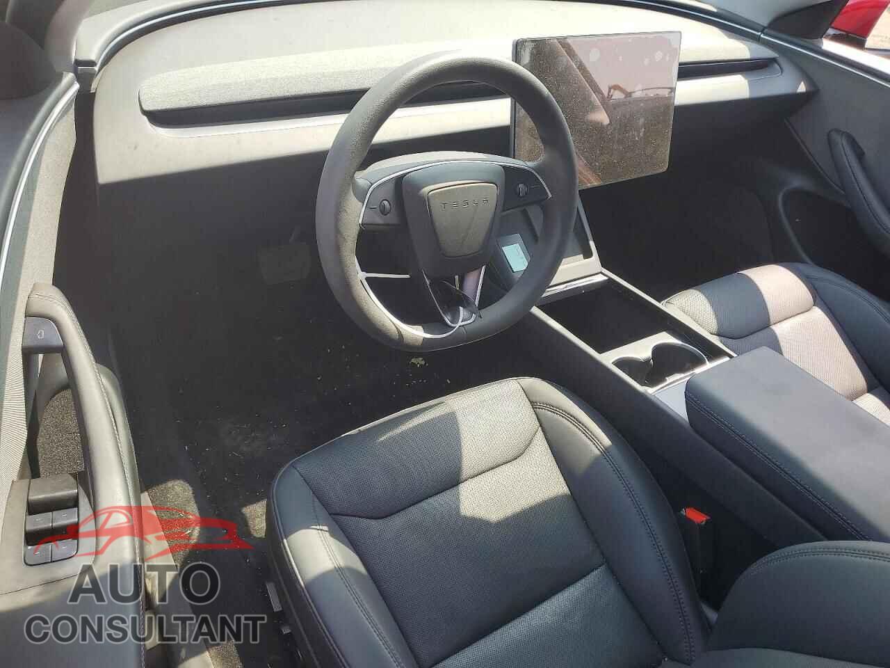TESLA MODEL 3 2025 - 5YJ3E1EA9SF046078