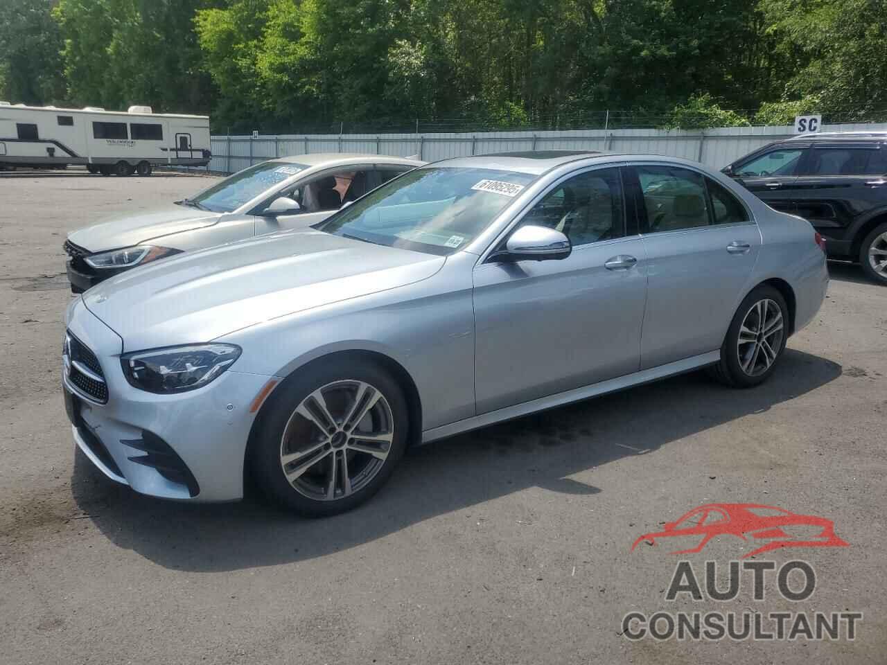 MERCEDES-BENZ E-CLASS 2021 - W1KZF8EB2MA895415