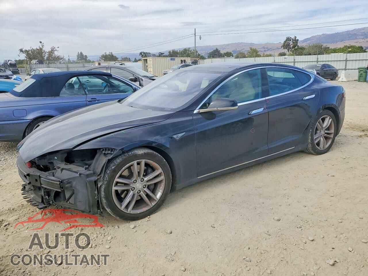 TESLA MODEL S 2015 - 5YJSA1H27FF085267