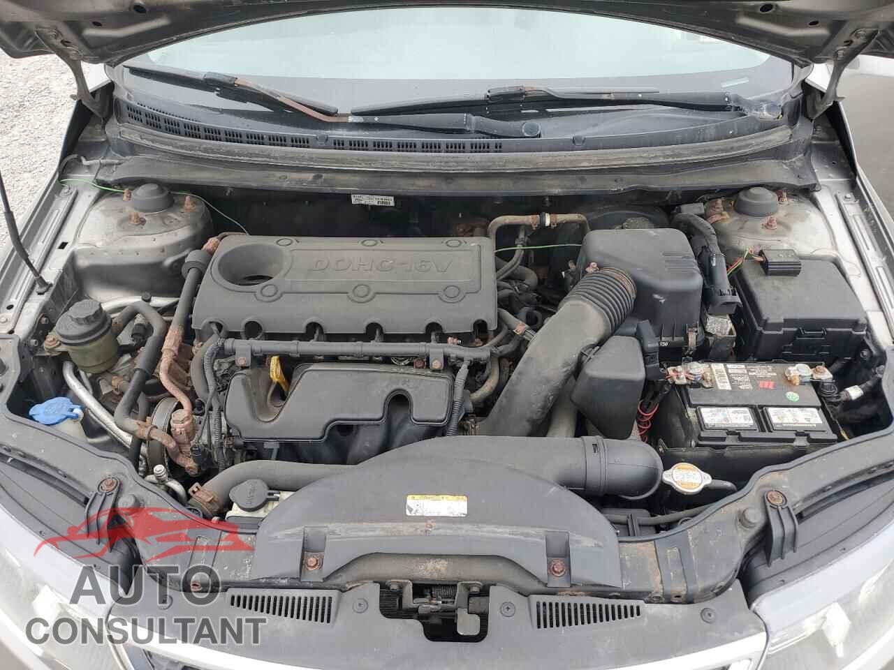KIA FORTE 2012 - KNAFW5A37C5496496