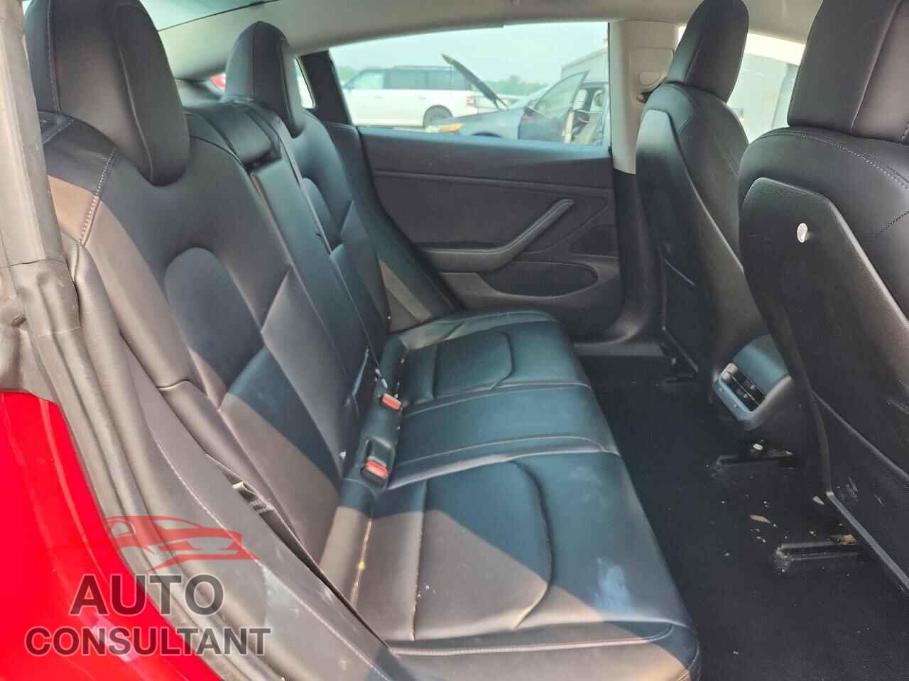 TESLA MODEL 3 2018 - 5YJ3E1EA4JF012984
