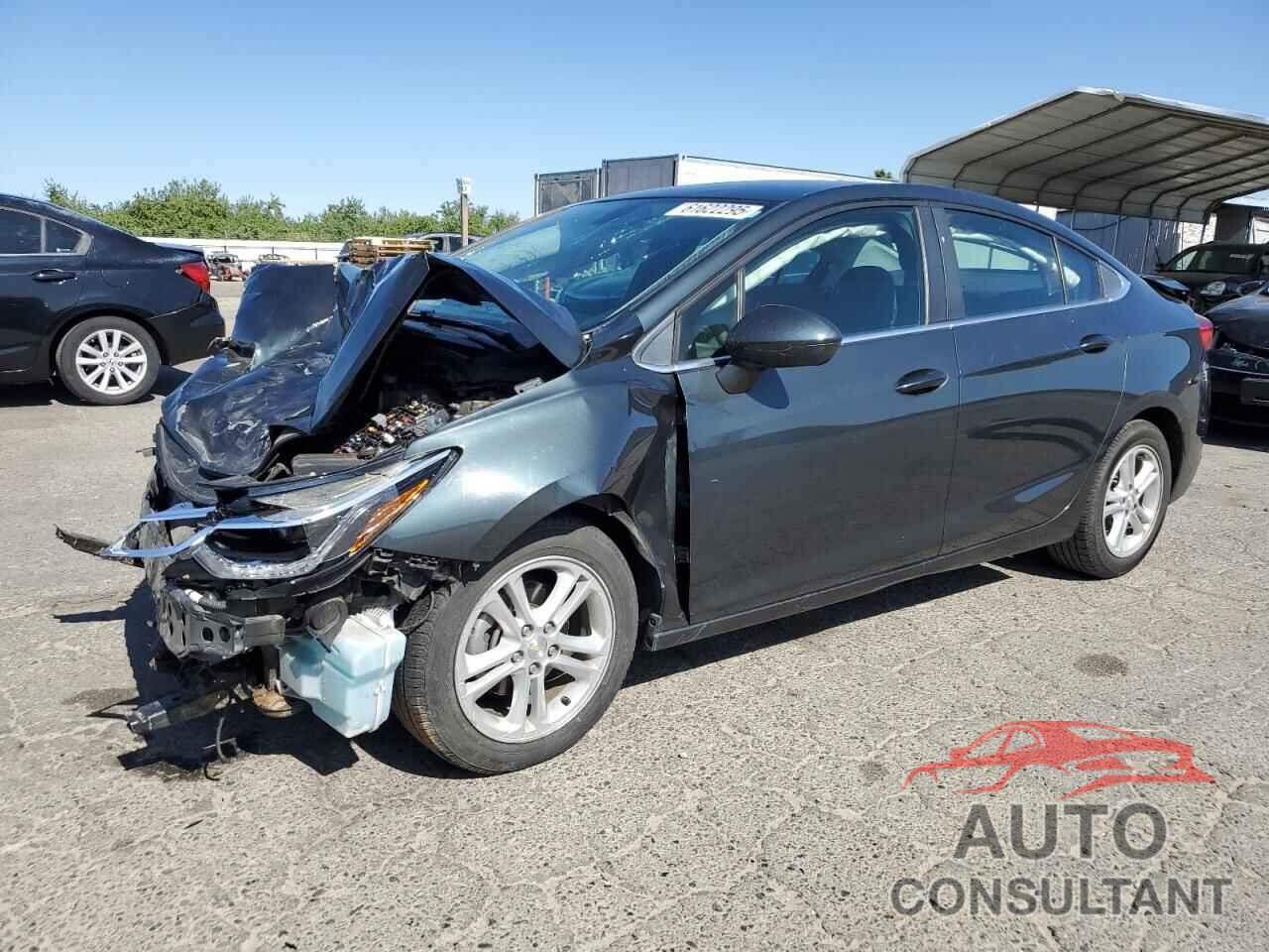 CHEVROLET CRUZE 2018 - 1G1BE5SM1J7185037