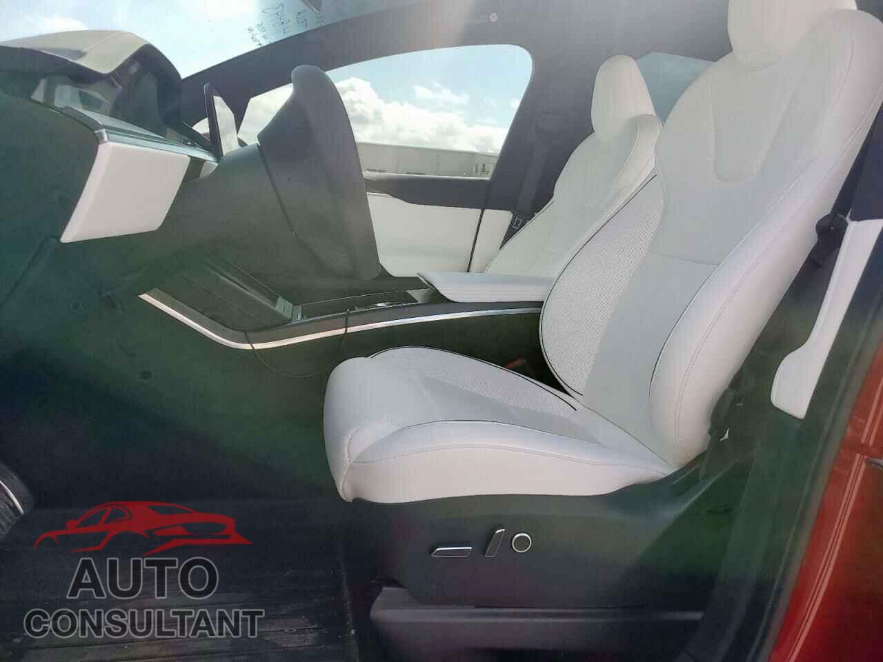 TESLA MODEL X 2023 - 7SAXCBE60PF418443