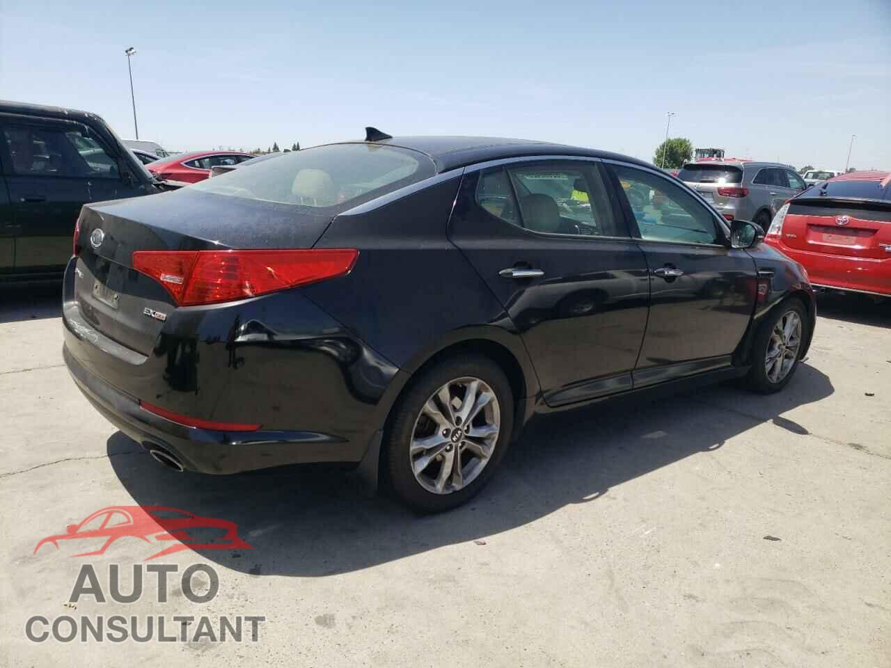 KIA OPTIMA 2011 - KNAGN4A73B5174229