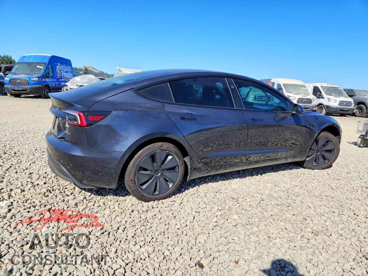 TESLA MODEL 3 2025 - 5YJ3E1EA9SF936080
