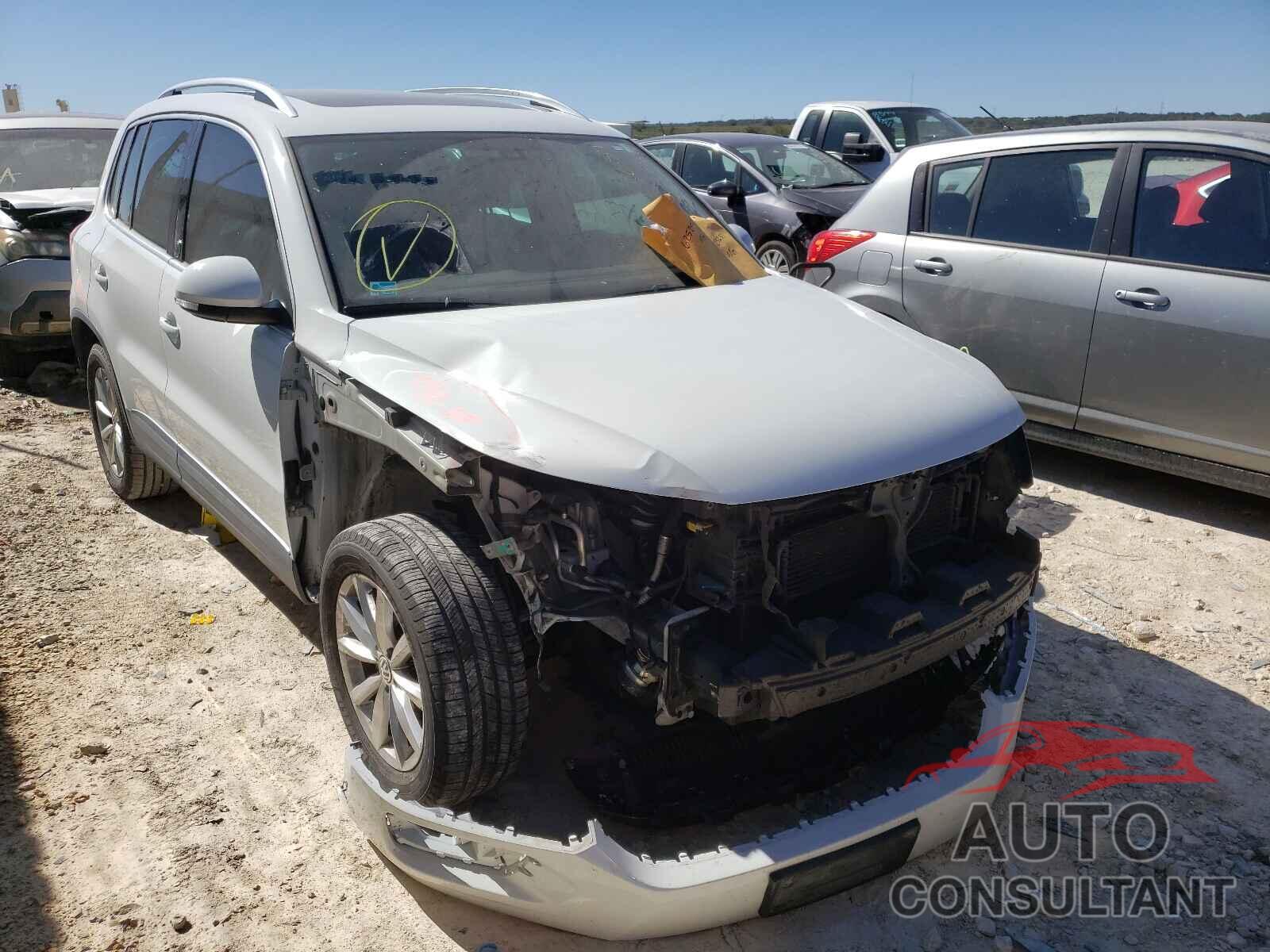 VOLKSWAGEN TIGUAN 2017 - WVGRV7AX9HW502507