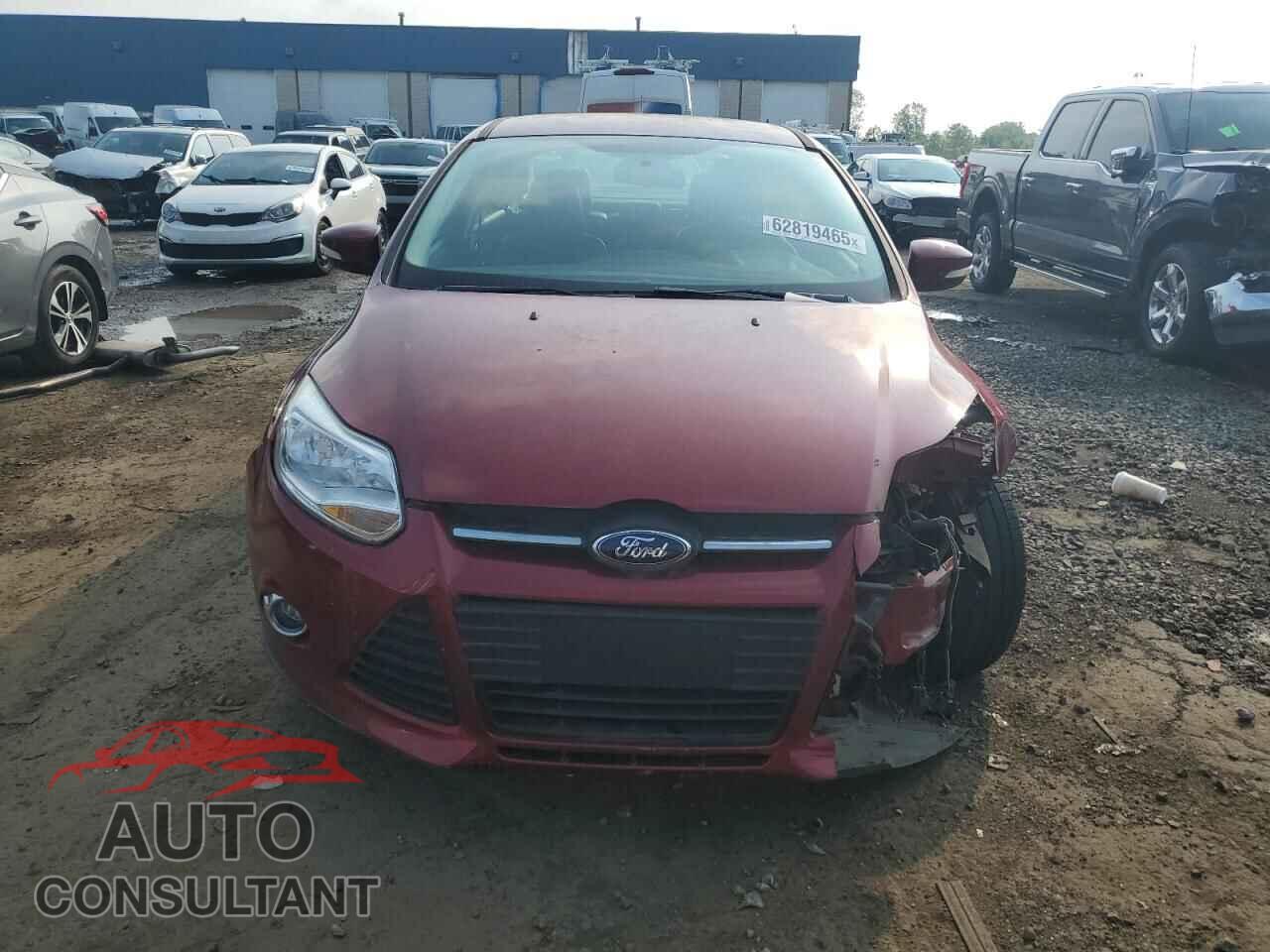 FORD FOCUS 2014 - 1FADP3F2XEL217719