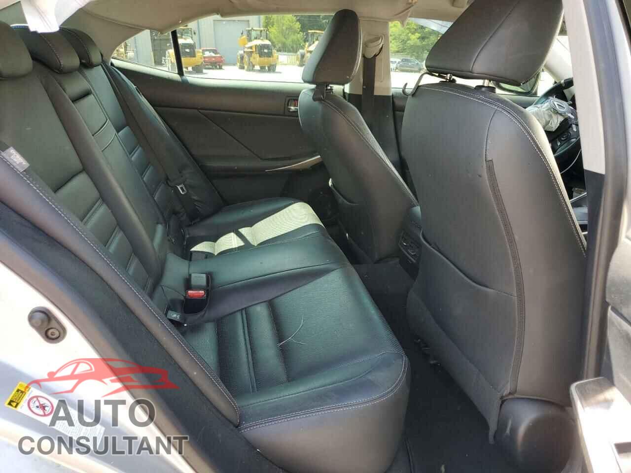 LEXUS IS 2015 - JTHCF1D26F5017196