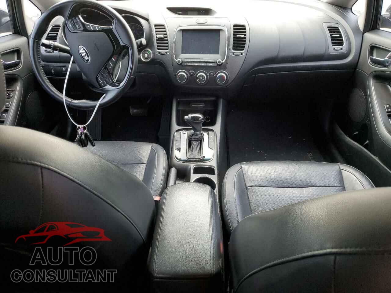 KIA FORTE 2017 - KNAFX5A87H5673662