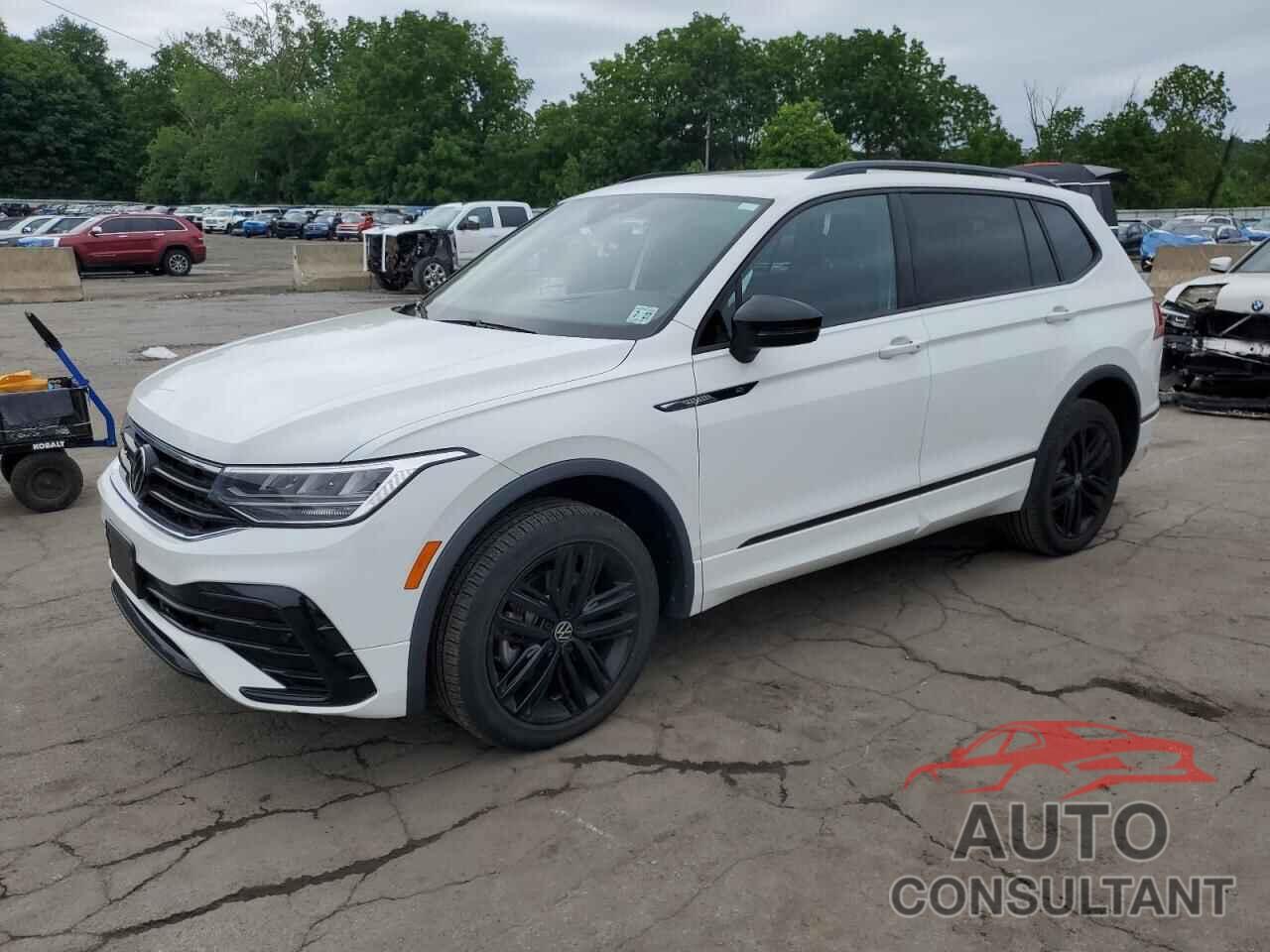 VOLKSWAGEN TIGUAN 2022 - 3VV8B7AXXNM094170