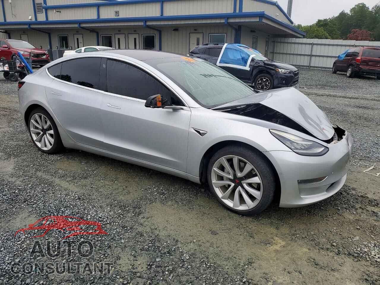 TESLA MODEL 3 2018 - 5YJ3E1EA3JF050013