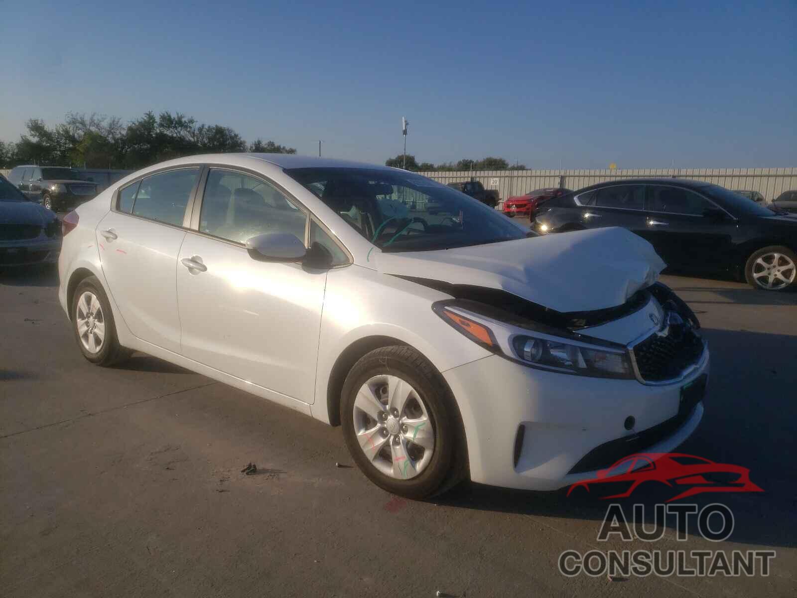 KIA FORTE 2018 - 3KPFL4A73JE263998