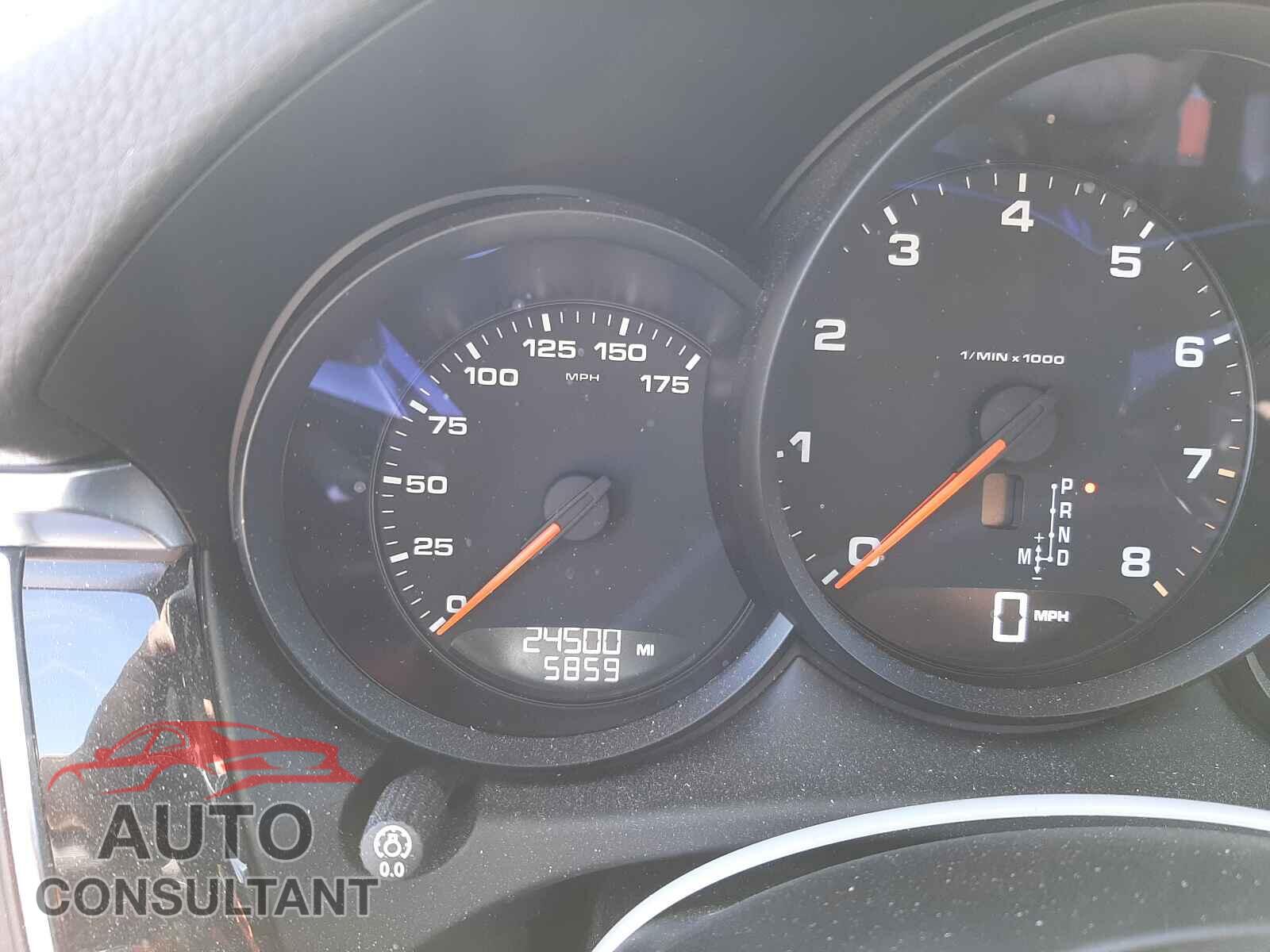 PORSCHE MACAN 2018 - WP1AA2A58JLB06234
