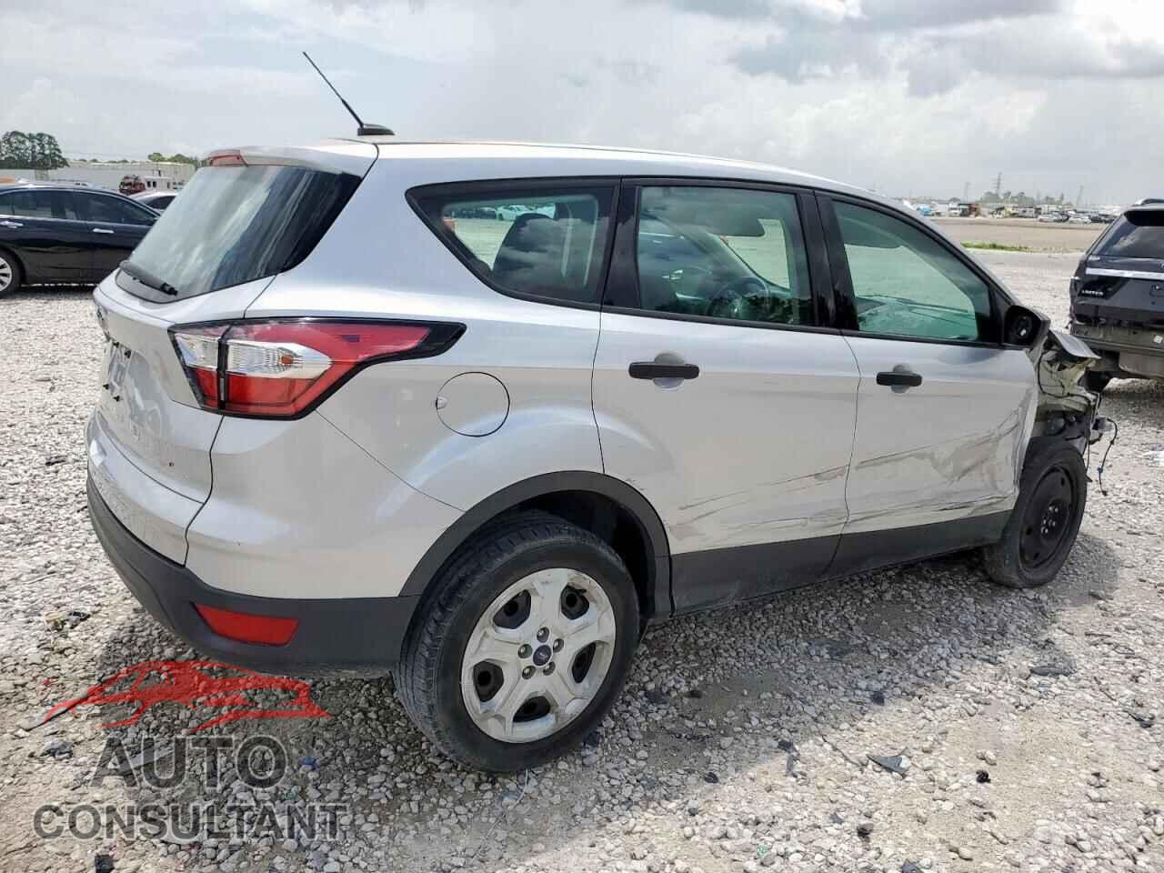 FORD ESCAPE 2018 - 1FMCU0F71JUA79111