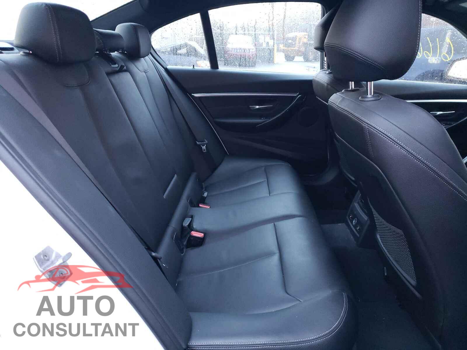 BMW 3 SERIES 2016 - WBA8E3G53GNU05173