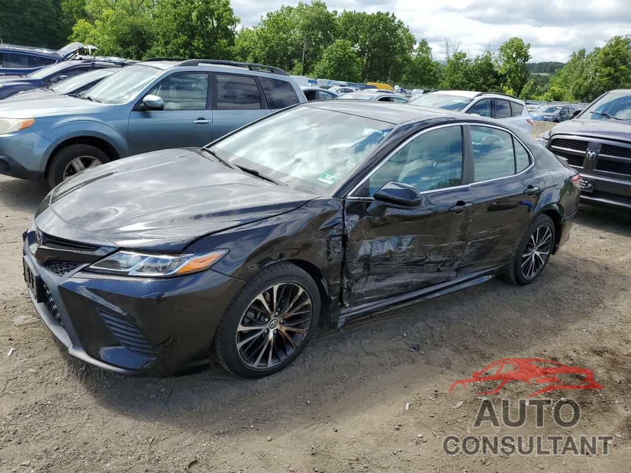 TOYOTA CAMRY 2018 - 4T1B11HK4JU629591