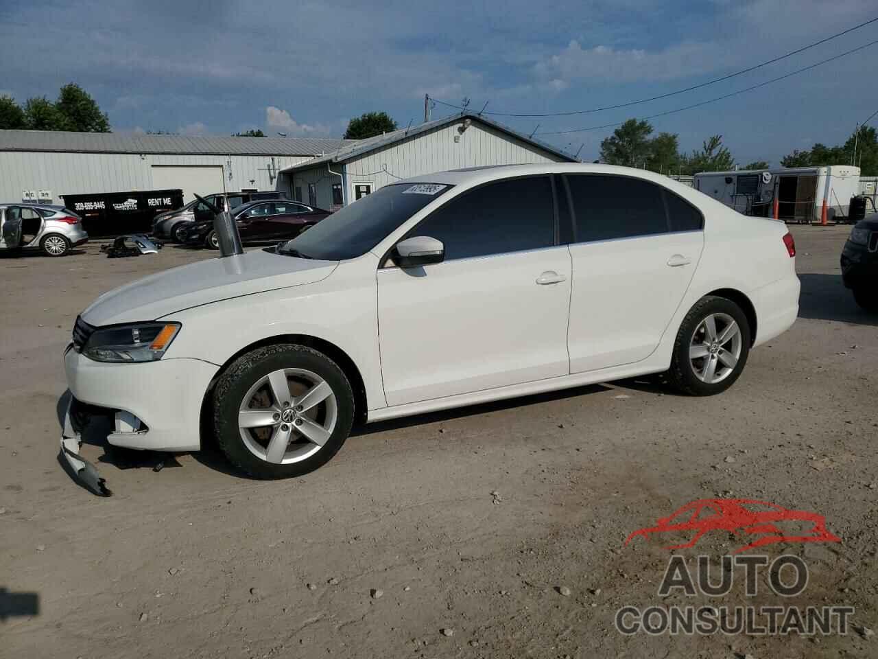 VOLKSWAGEN JETTA 2011 - 3VWLL7AJ8BM029201