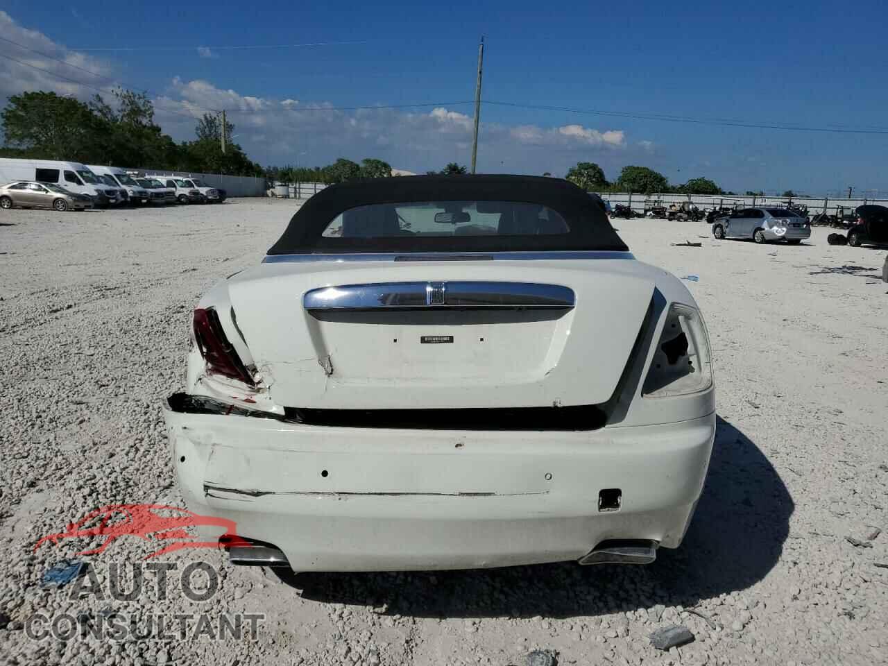 ROLLS-ROYCE DAWN 2016 - SCA666D59GU102361