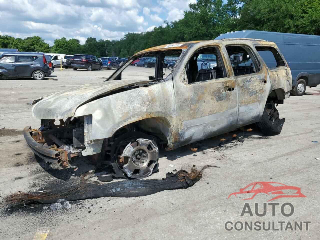 CHEVROLET TAHOE 2013 - 1GNSKBE01DR266546