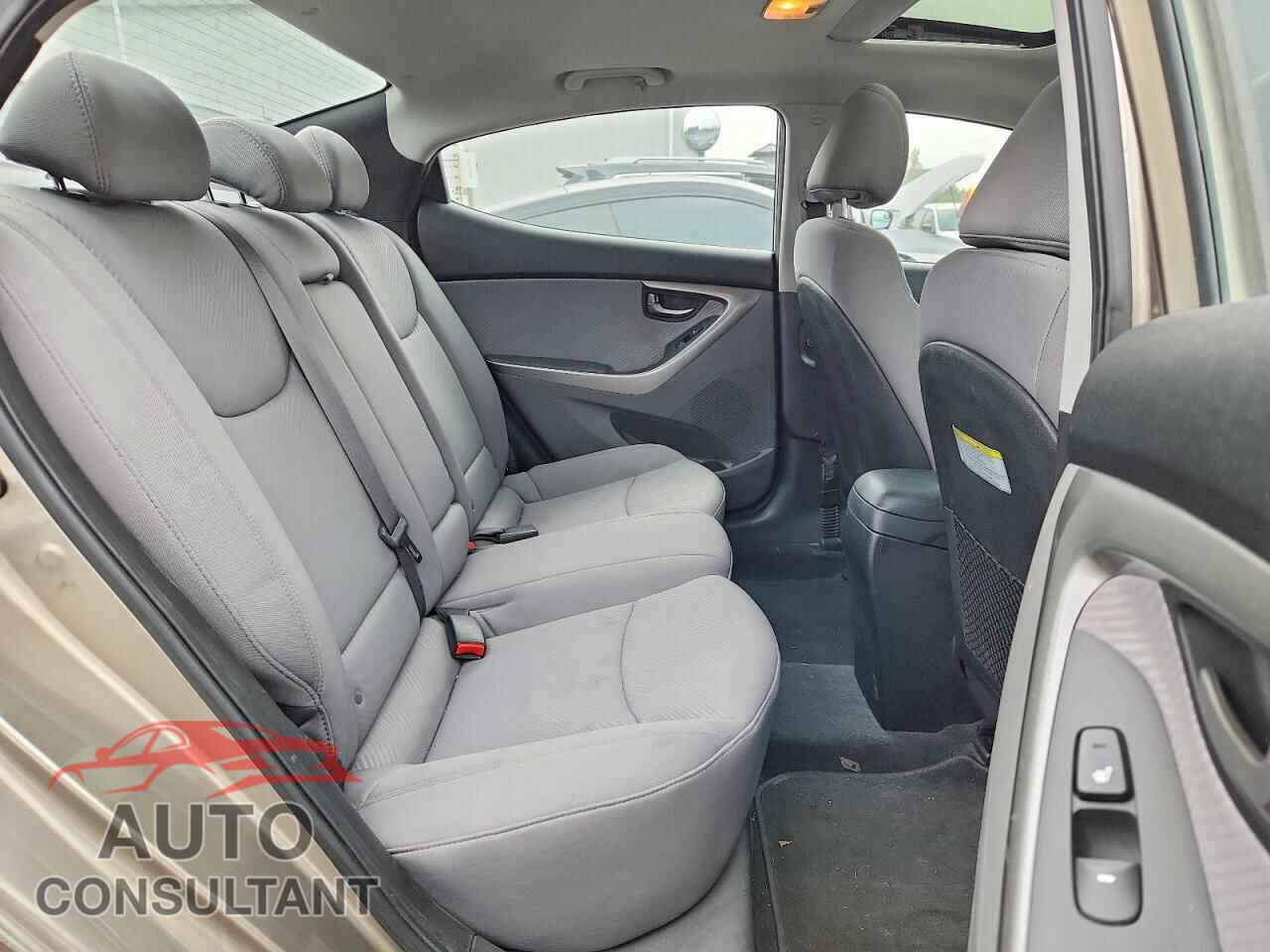 HYUNDAI ELANTRA 2013 - 5NPDH4AE7DH359155
