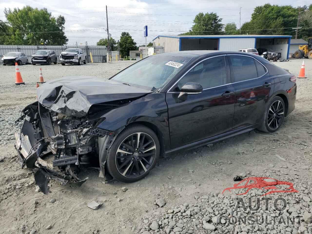 TOYOTA CAMRY 2018 - 4T1B61HK3JU027315