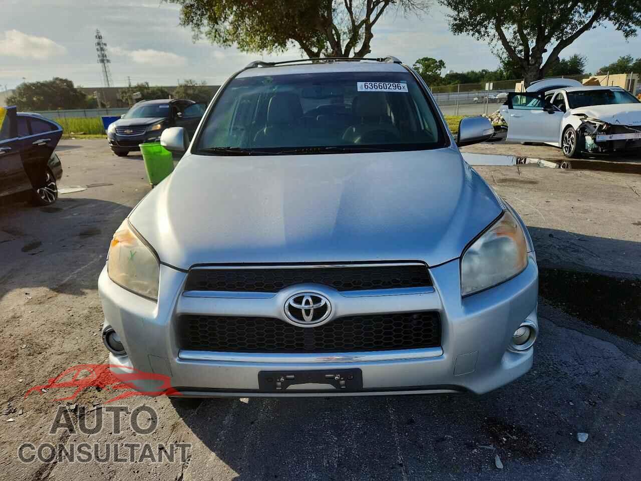 TOYOTA RAV4 2012 - 2T3DF4DV2CW215277