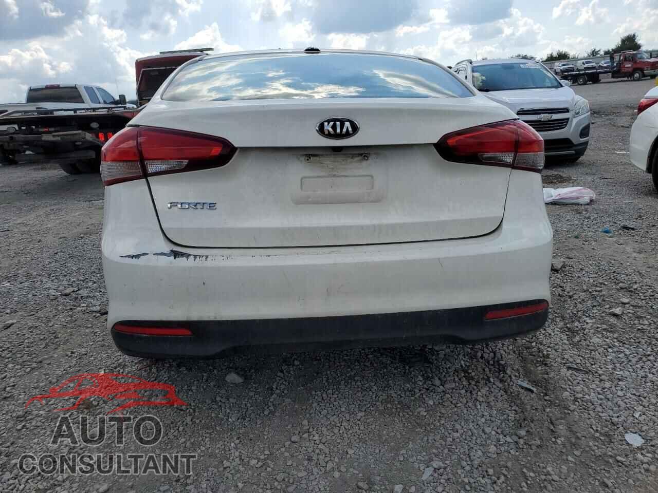 KIA FORTE 2017 - 3KPFL4A74HE114638