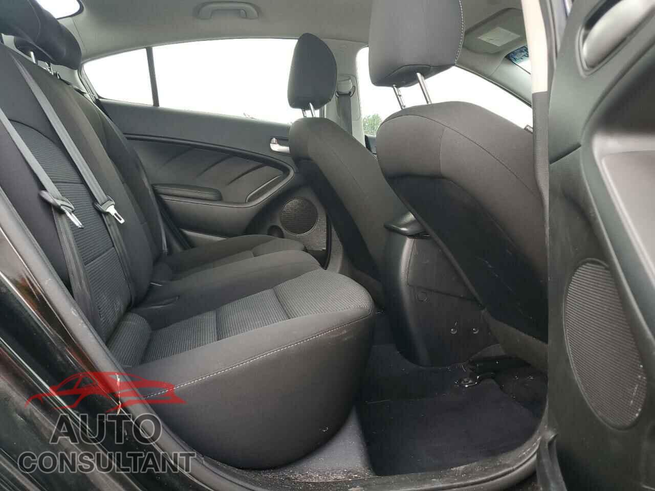 KIA FORTE 2018 - 3KPFK4A77JE227007